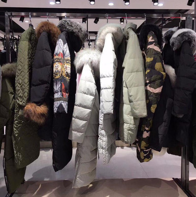 品牌羽絨服折扣貨源新機(jī)遇 廣州三薈服飾女裝批發(fā)詳解