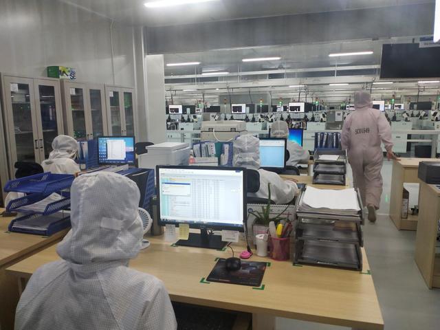 園區江西省兆馳半導體有限公司,這是一家專業生產數碼產品的高科技